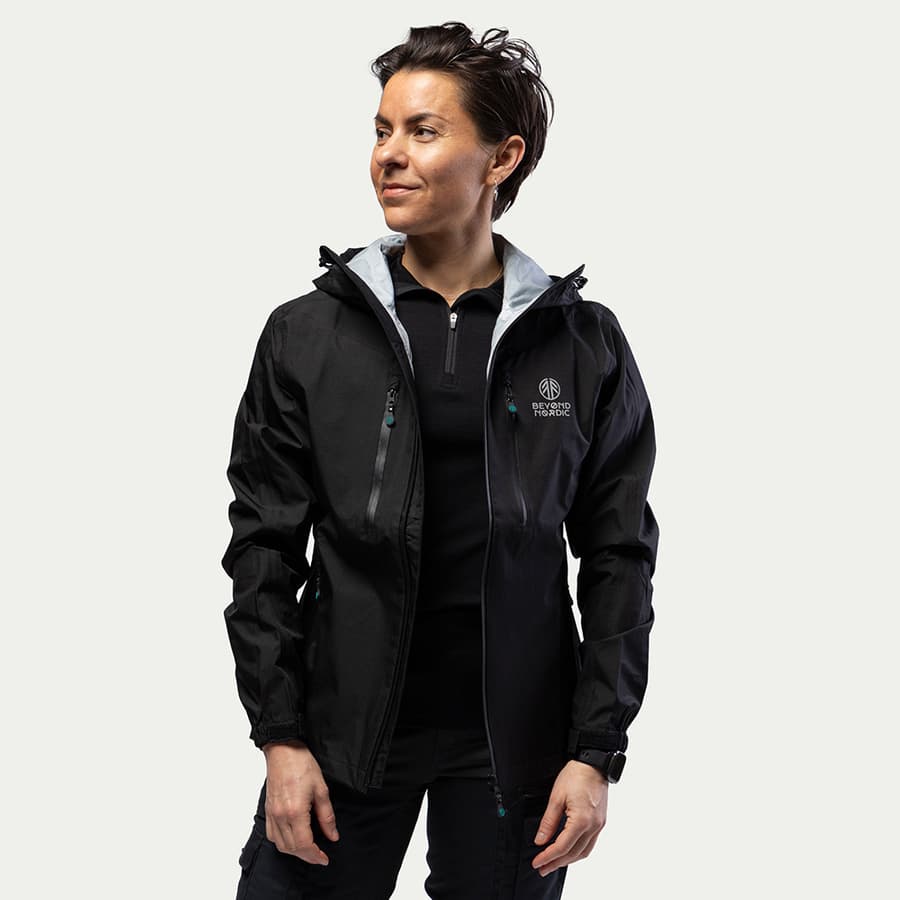 106_24789b2c87-bn301v2-w-black-8-square
