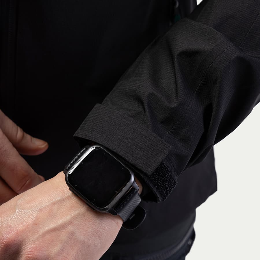 106_cf4d759373-bn301v2-w-black-12-square