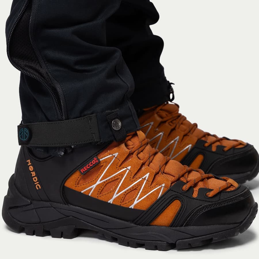 110_72011a5427-bn001v2-w-offblack-16-square