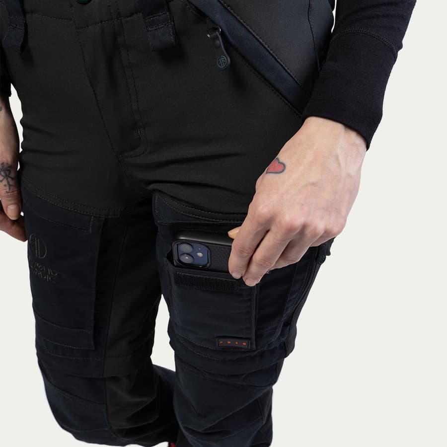 112_aeb03df027-bn002v2-w-black-05-square