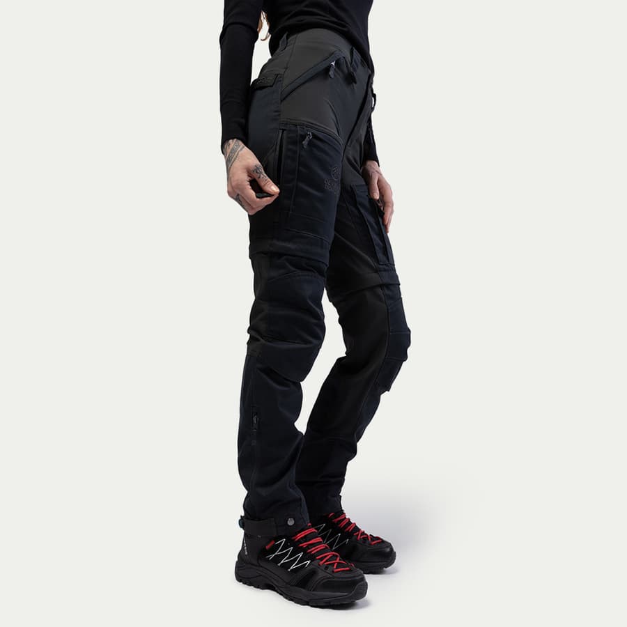 112_e4dd44911e-bn002v2-w-black-06-square