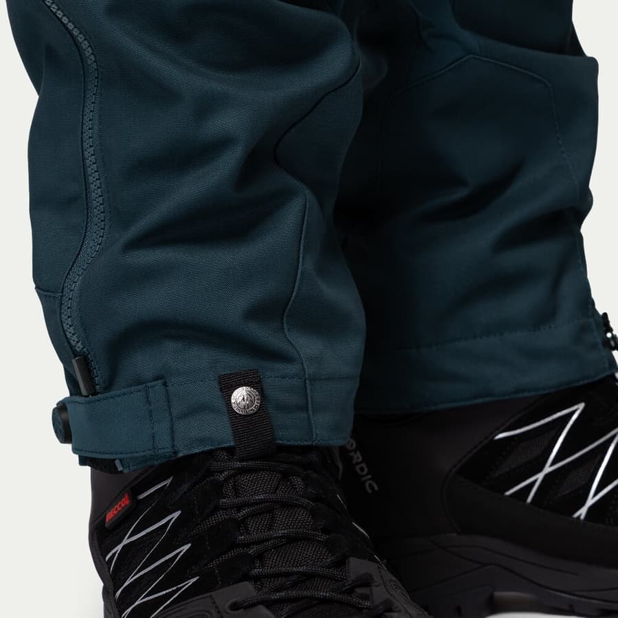 115_630309ca8d-bn009-m-midnight-18-square