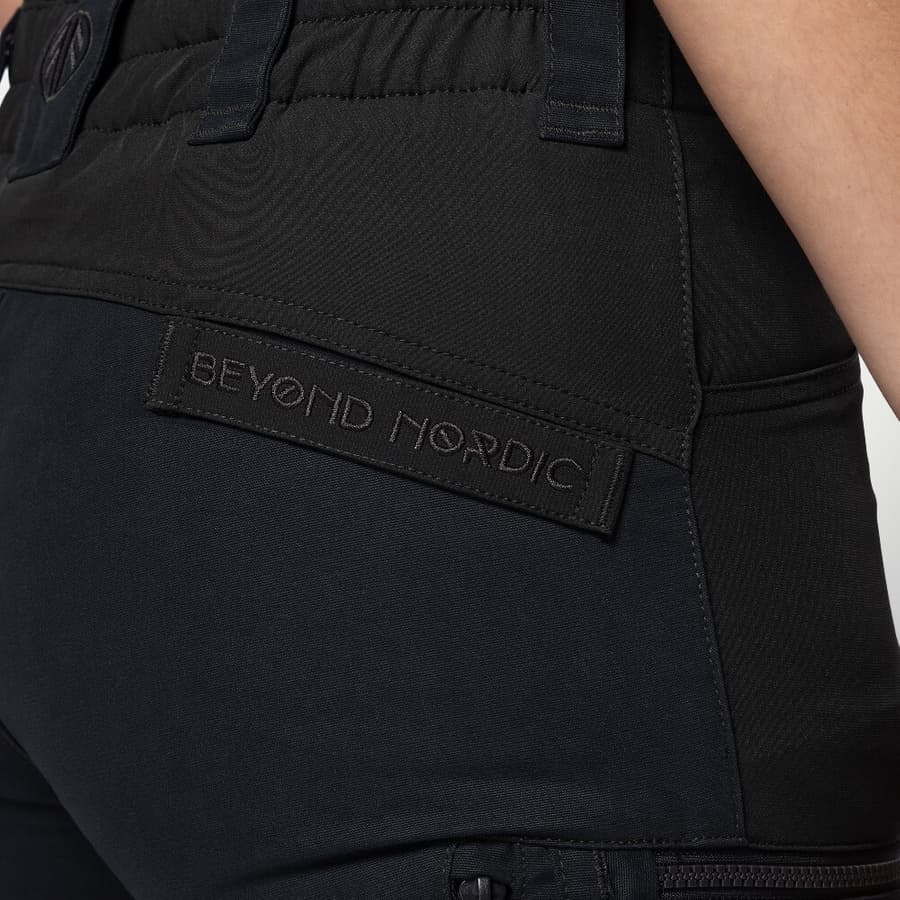 118_0a8ffa0ec6-bn010-w-offblack-21-square