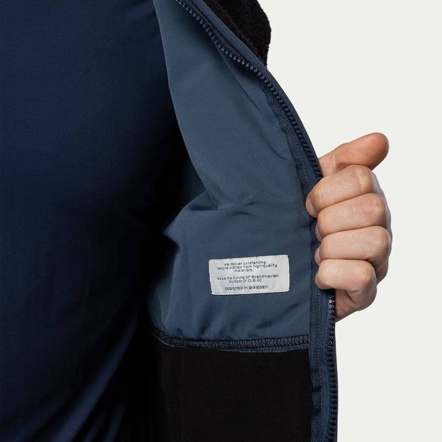 134_3a2405529c-bn308-m-black-blue-square