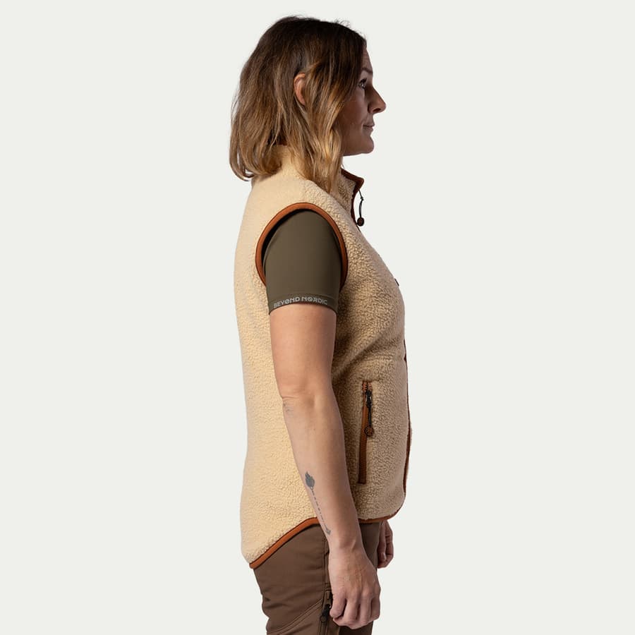 137_f1a86e259d-bn309-w-beige-clay-05-square