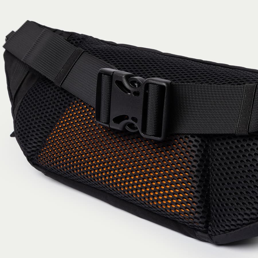 140_a7ad3edd1b-bn505-waistpack-16-square