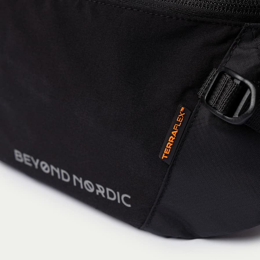 140_bf52f6abff-bn505-waistpack-08-square