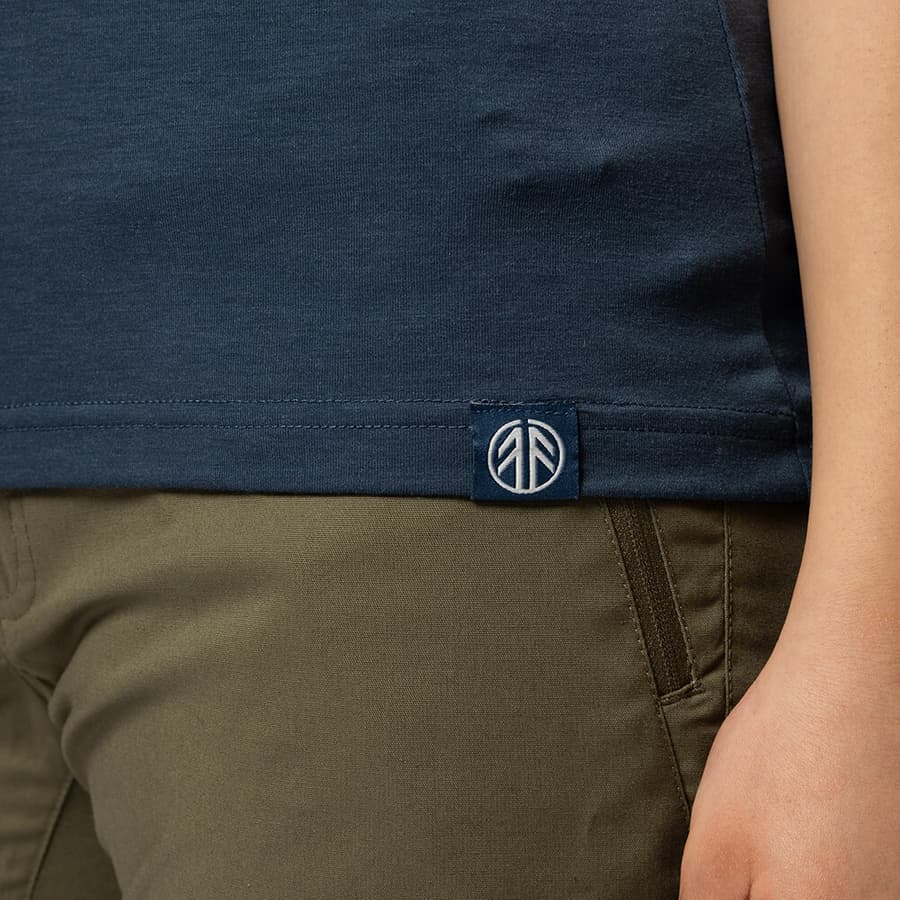 161_c673fac36d-bn216-w-orionblue-b-18-square