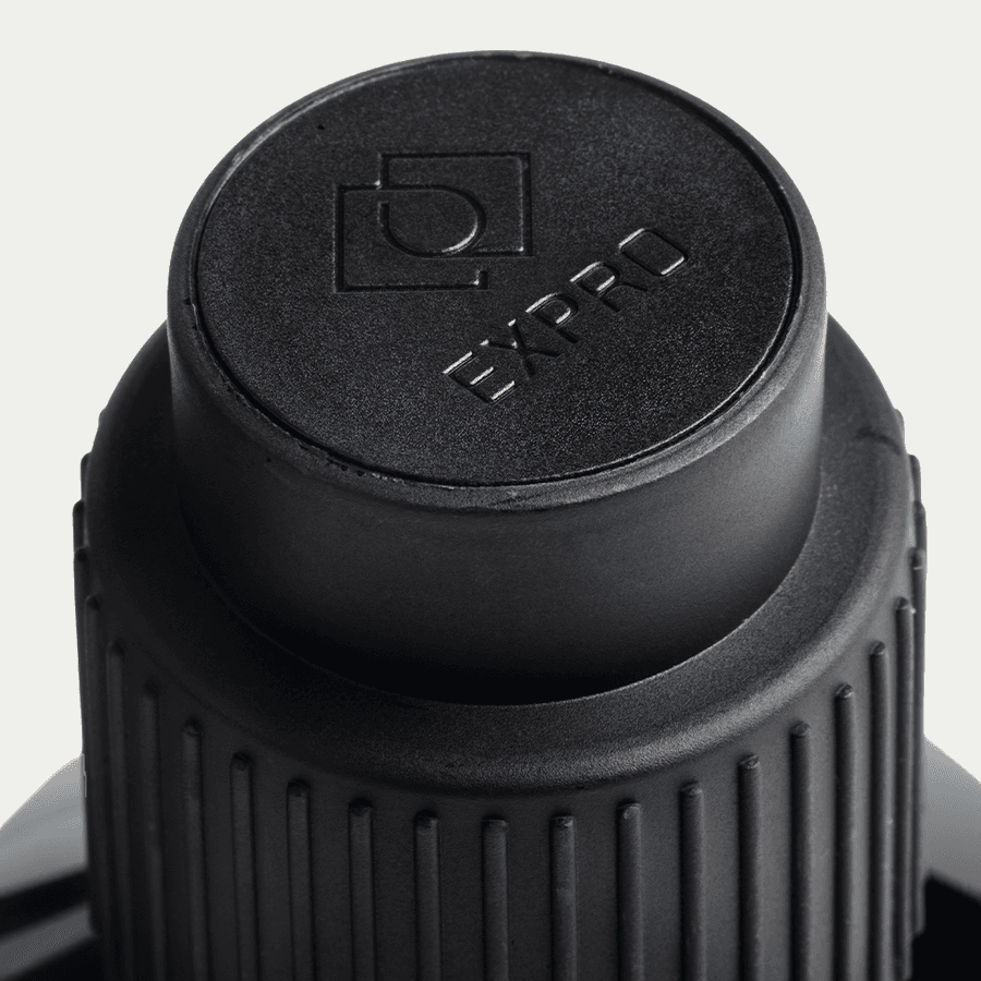 201_677909693f-expro_dosing_cap_00-square