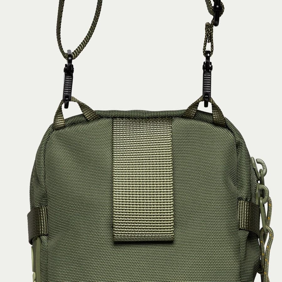 209_4a20f46981-bn509-sling-green-2-square